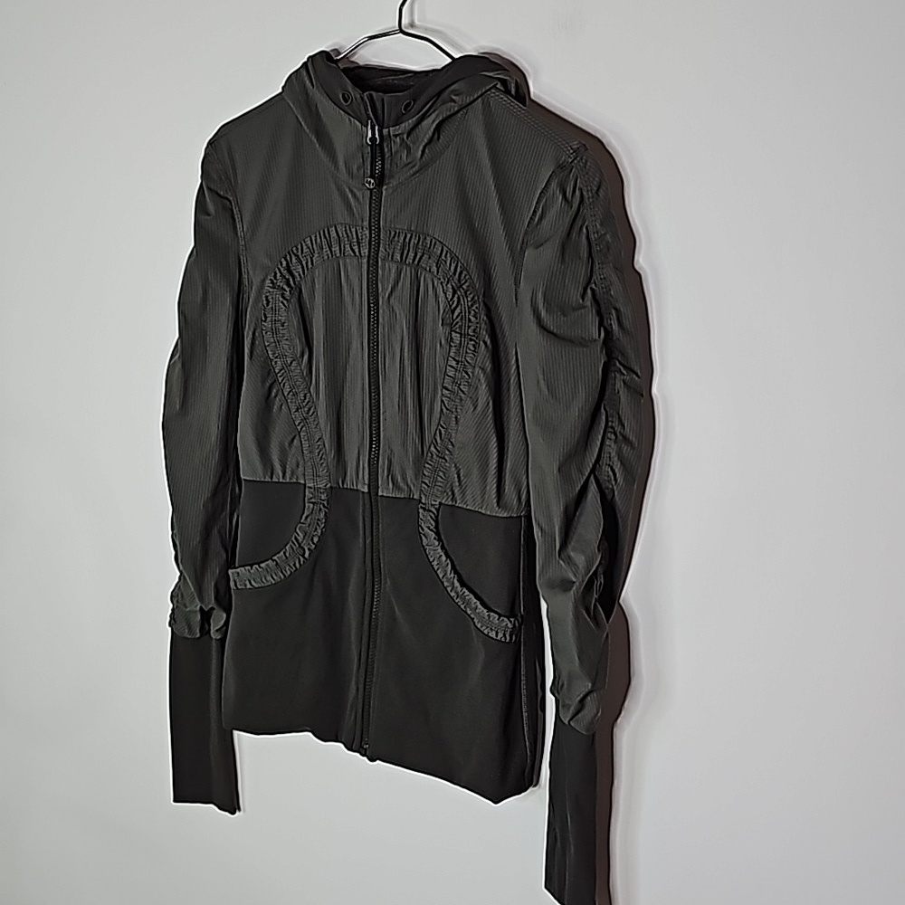 Lululemon gray size 6 zup up hooded design jacket - Picture 2 of 7